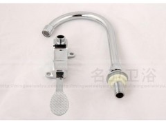 厂家直供 立式轻按脚踏面盆龙头 优质全铜 医用水龙头 面盆水龙头图3