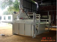 广东纸箱机械设备厂家直销_纸箱半自动糊箱机_纸箱半自动粘箱机械图3